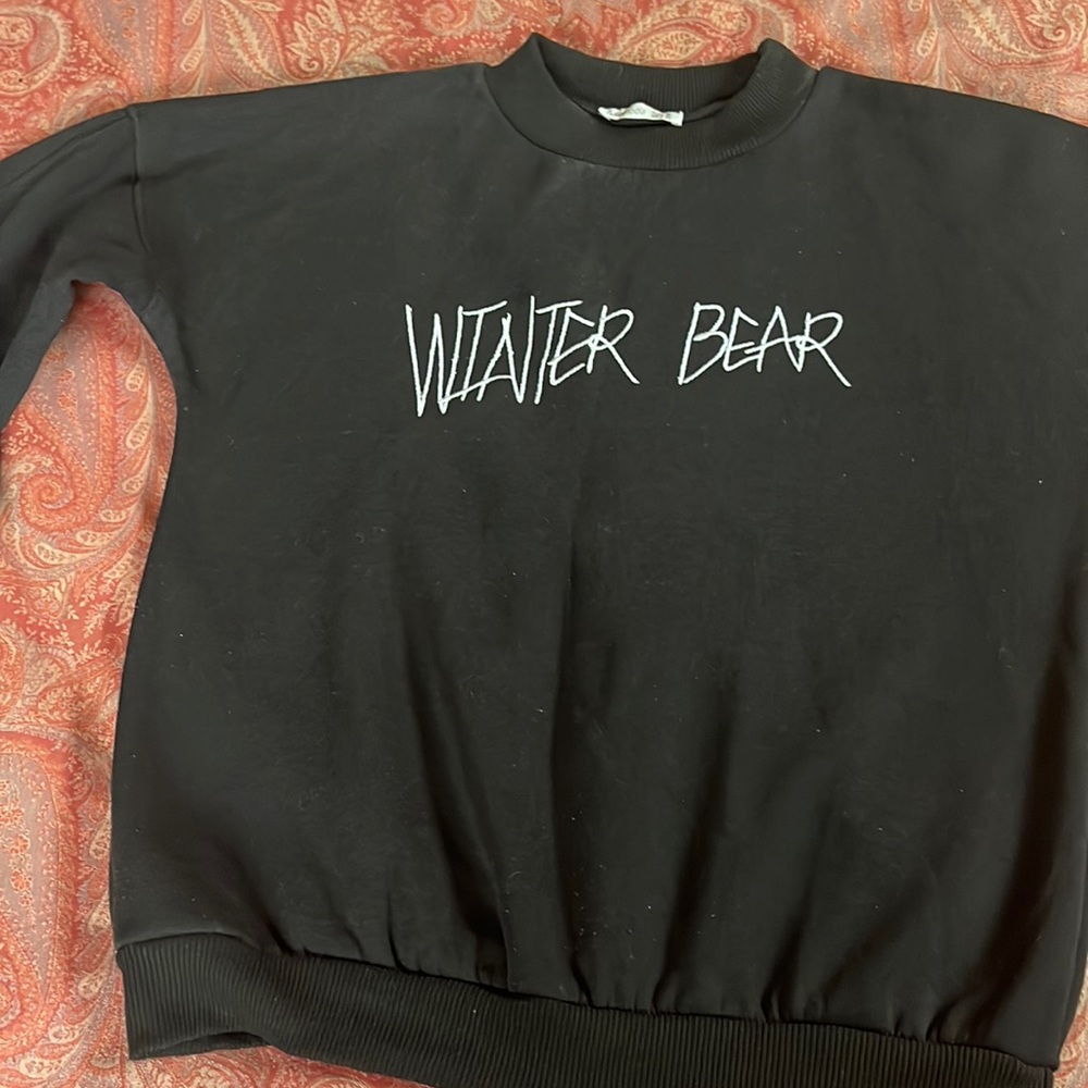 BTS V “Winter Bear” long sleeved sweatshirt